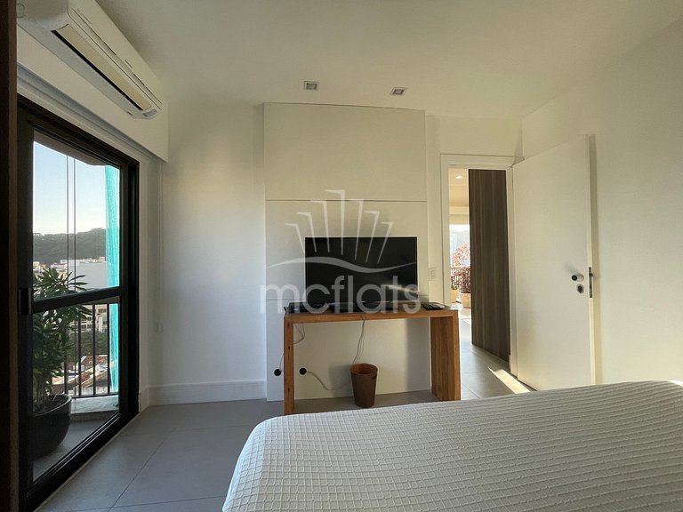 MC FLATS THE CLARIDGE - 1101
