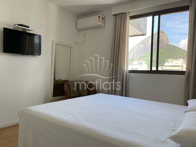 MC FLATS MONSIEUR LEBLON 905