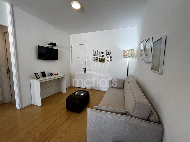 MC FLATS MONSIEUR LEBLON 905