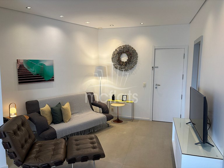 MC FLATS THE CLARIDGE 706