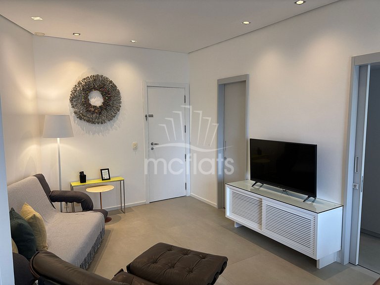 MC FLATS THE CLARIDGE 706