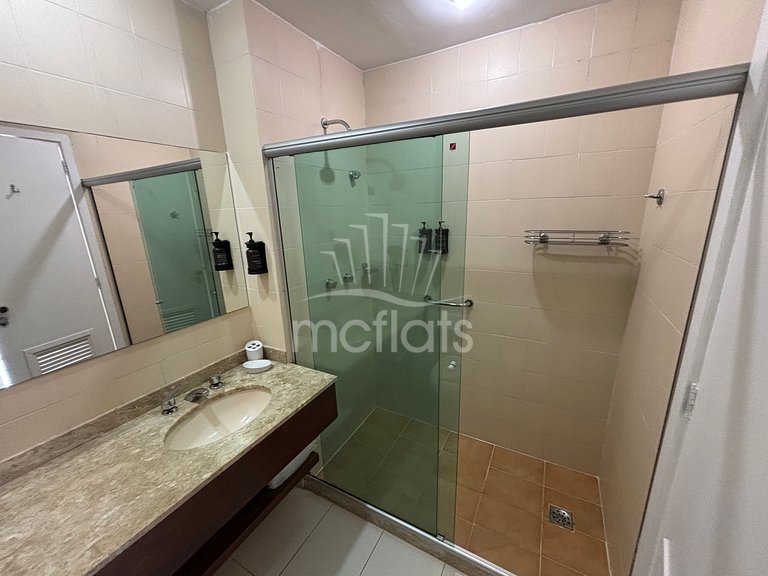 MC FLATS THE CLARIDGE 1204