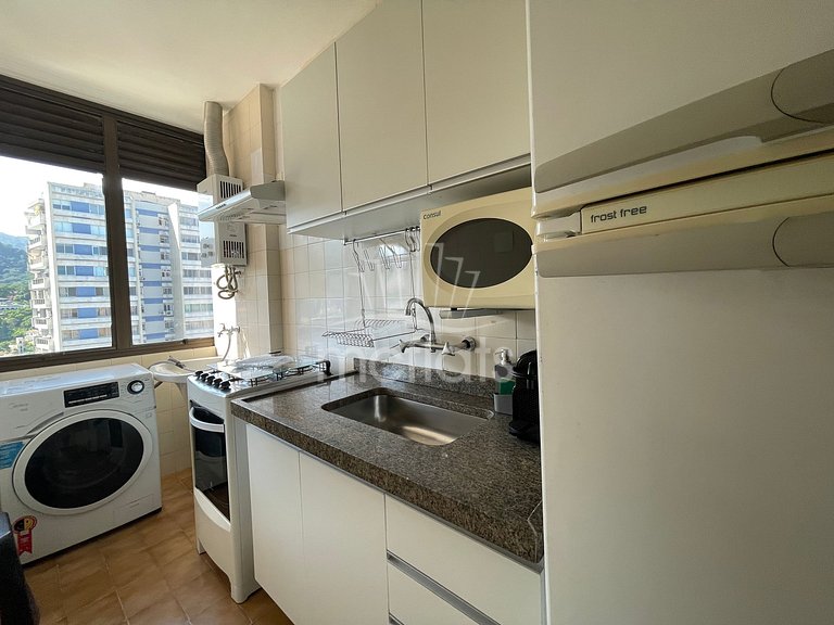 MC FLATS THE CLARIDGE 1204