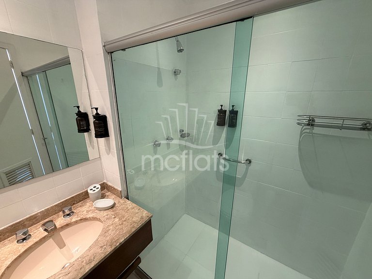 MC FLATS THE CLARIDGE 1204