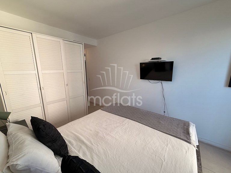 MC FLATS WAVE IPANEMA - APARTAMENTO 803