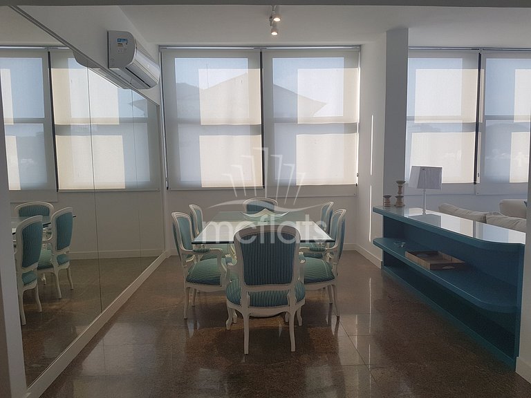 Apartamento convencional - Dois quartos frente mar em Copaca